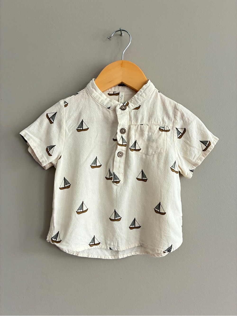 Rylee + Cru Short Sleeve Mason Shirt - Sailboats